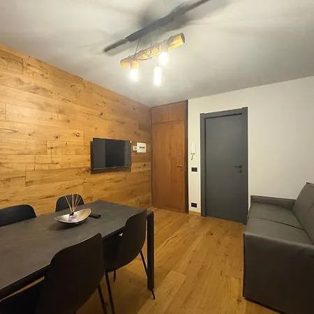 Wood House Apartment *